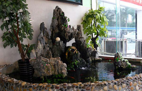 室内假山水池