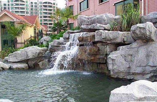 塑石假山水池